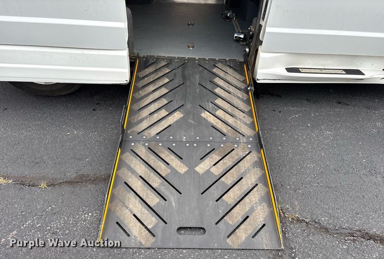 image for item DY0610 2018 Dodge Grand Caravan handicap accessible van