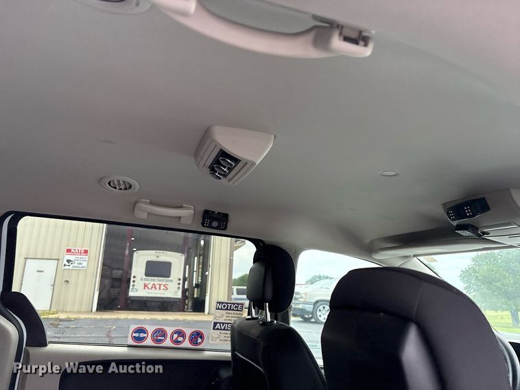 image for item DY0610 2018 Dodge Grand Caravan handicap accessible van