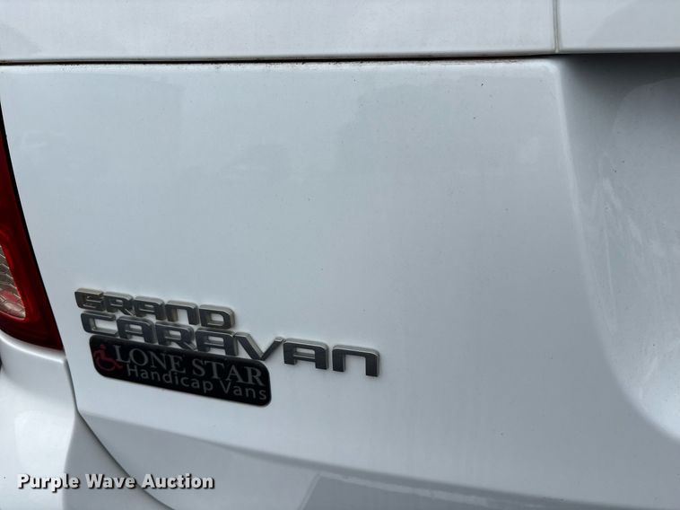 image for item DY0611 2018 Dodge Grand Caravan handicap accessible van