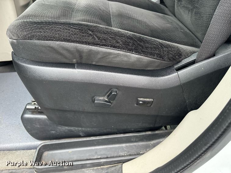 image for item DY0611 2018 Dodge Grand Caravan handicap accessible van