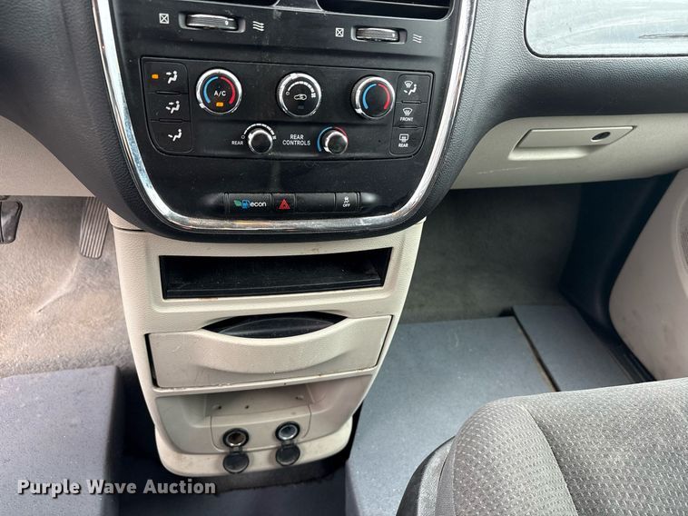 image for item DY0611 2018 Dodge Grand Caravan handicap accessible van