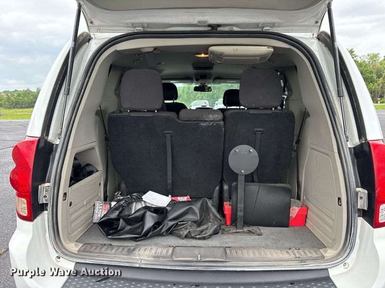 image for item DY0611 2018 Dodge Grand Caravan handicap accessible van