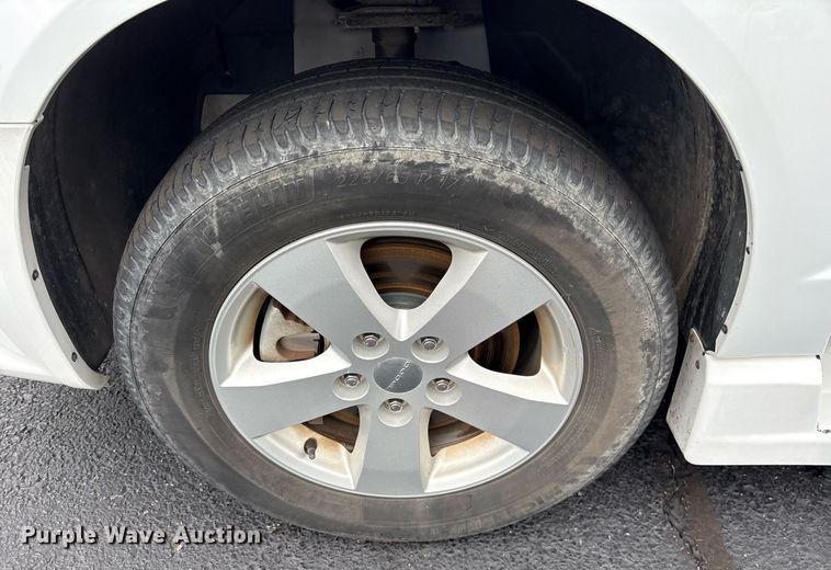 image for item DY0611 2018 Dodge Grand Caravan handicap accessible van