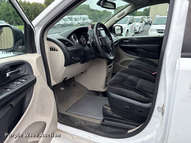 image for item DY0612 2018 Dodge Grand Caravan handicap accessible van