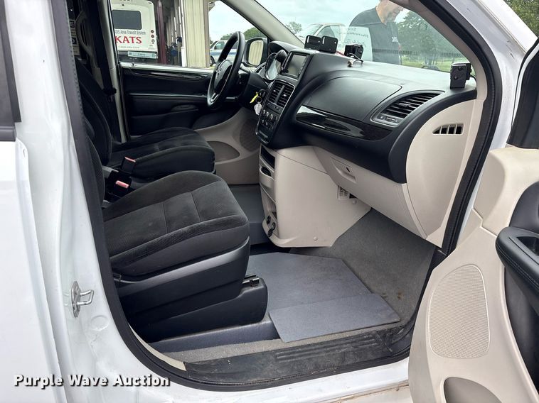 image for item DY0612 2018 Dodge Grand Caravan handicap accessible van