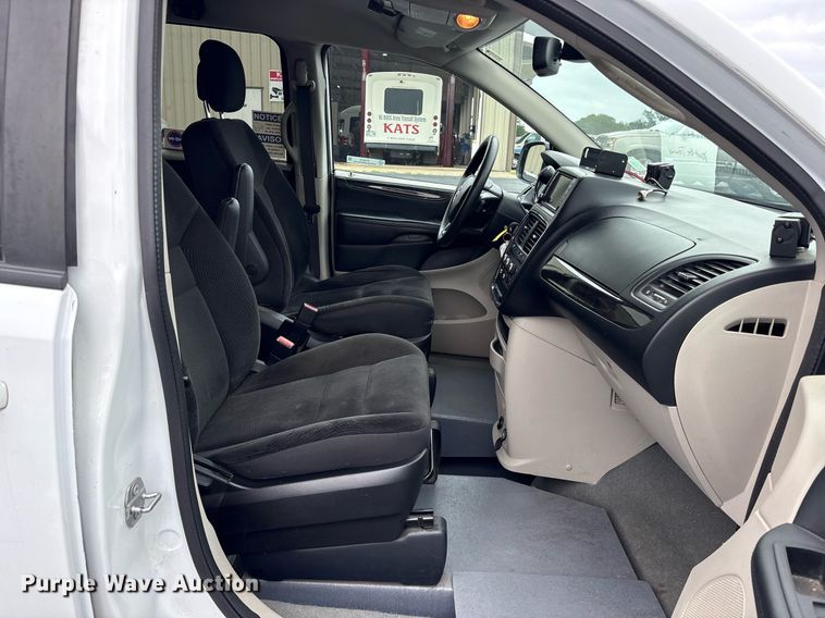 image for item DY0612 2018 Dodge Grand Caravan handicap accessible van