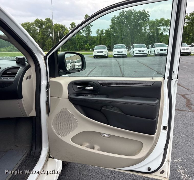 image for item DY0612 2018 Dodge Grand Caravan handicap accessible van