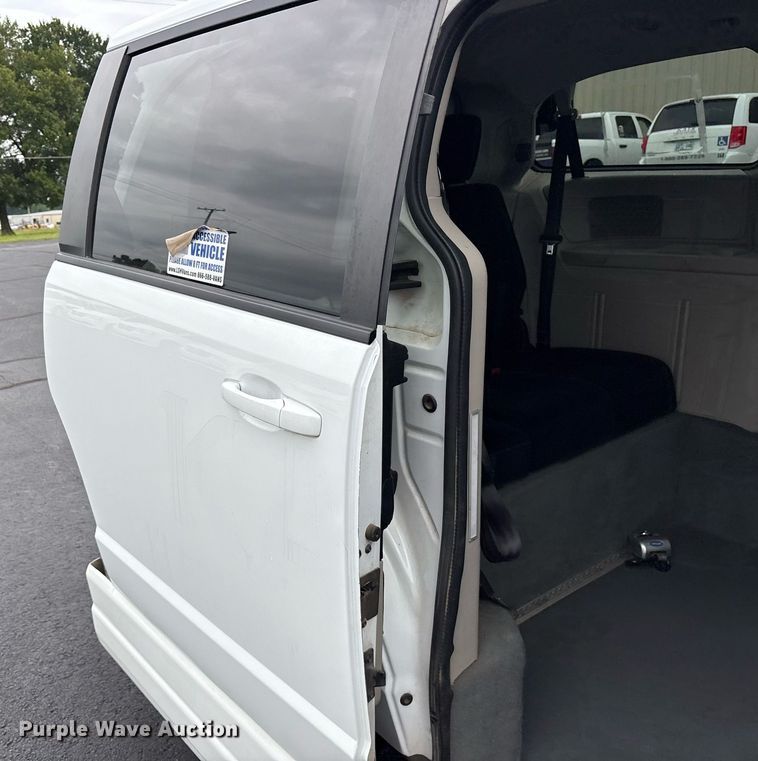 image for item DY0612 2018 Dodge Grand Caravan handicap accessible van