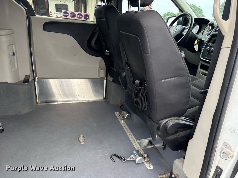 image for item DY0612 2018 Dodge Grand Caravan handicap accessible van