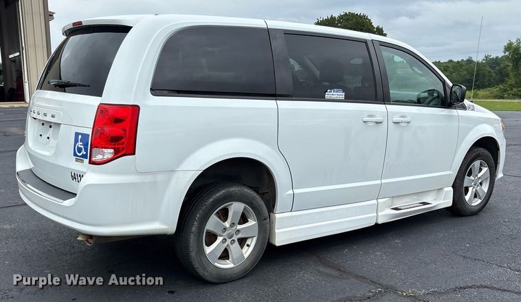 image for item DY0613 2018 Dodge Grand Caravan handicap accessible van