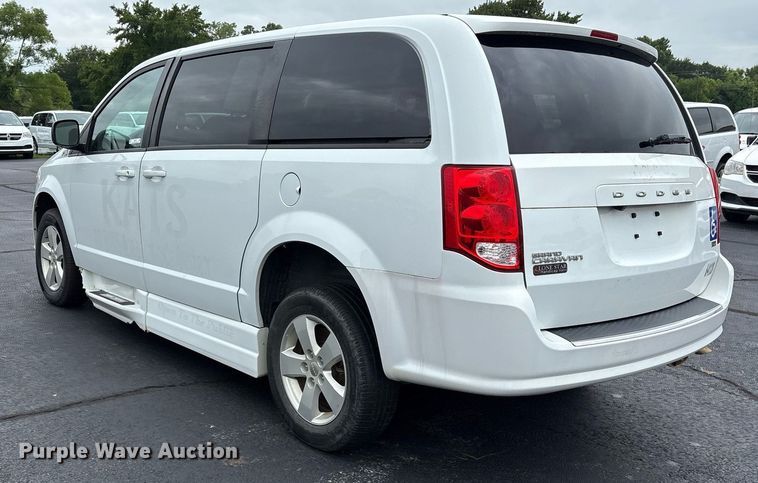 image for item DY0613 2018 Dodge Grand Caravan handicap accessible van