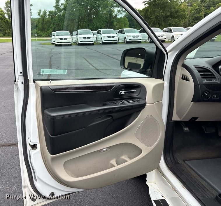 image for item DY0613 2018 Dodge Grand Caravan handicap accessible van