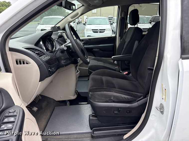 image for item DY0613 2018 Dodge Grand Caravan handicap accessible van