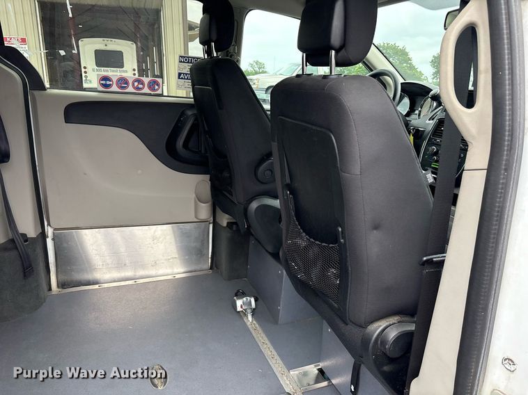 image for item DY0613 2018 Dodge Grand Caravan handicap accessible van