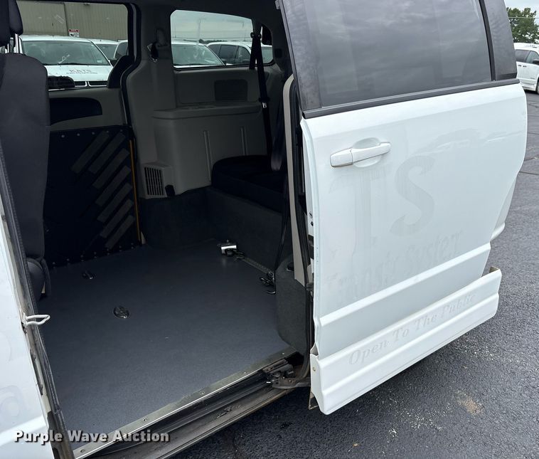 image for item DY0613 2018 Dodge Grand Caravan handicap accessible van