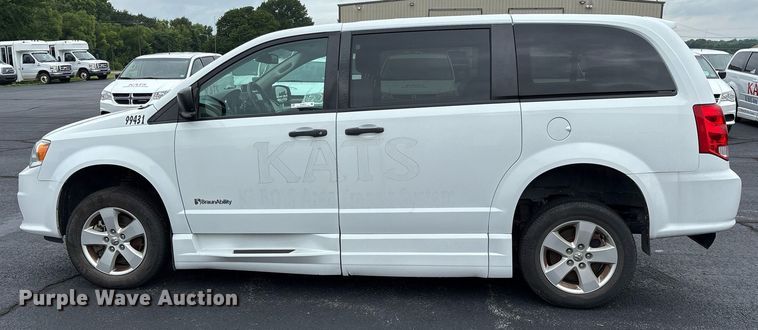 image for item DY0614 2019 Dodge Grand Caravan handicap accessible van
