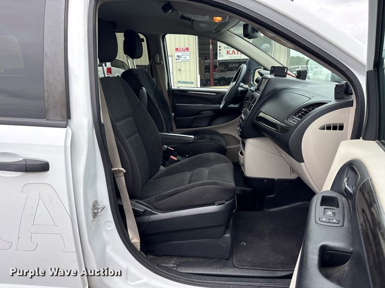 image for item DY0614 2019 Dodge Grand Caravan handicap accessible van