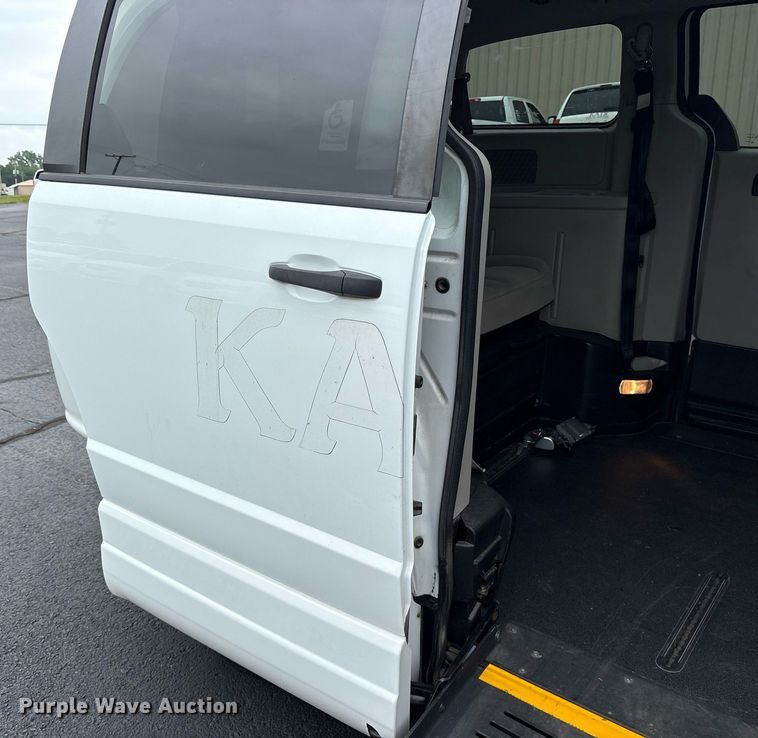 image for item DY0614 2019 Dodge Grand Caravan handicap accessible van