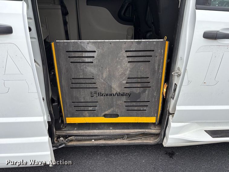 image for item DY0614 2019 Dodge Grand Caravan handicap accessible van