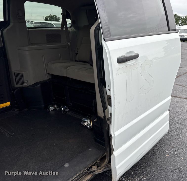 image for item DY0614 2019 Dodge Grand Caravan handicap accessible van