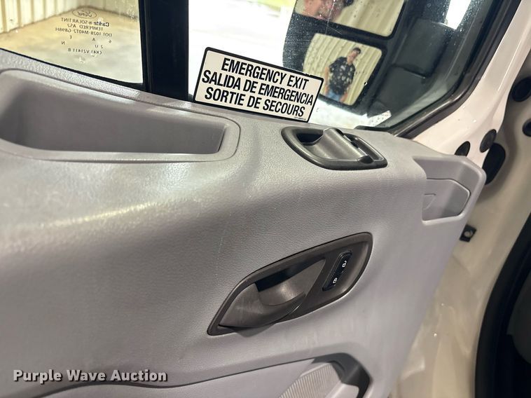 image for item DY0615 2017 Ford Transit shuttle bus