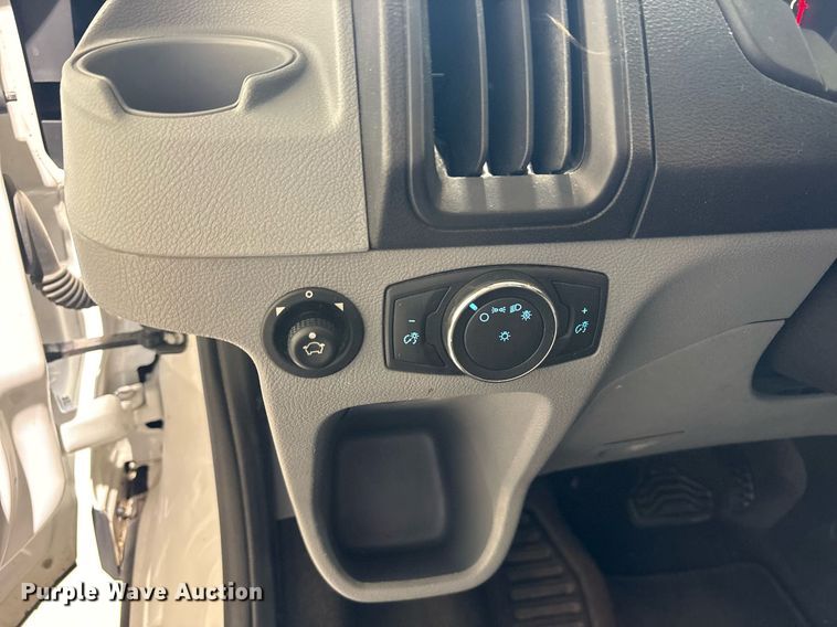 image for item DY0615 2017 Ford Transit shuttle bus