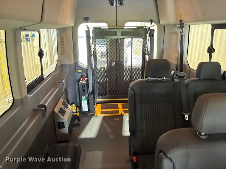 image for item DY0615 2017 Ford Transit shuttle bus