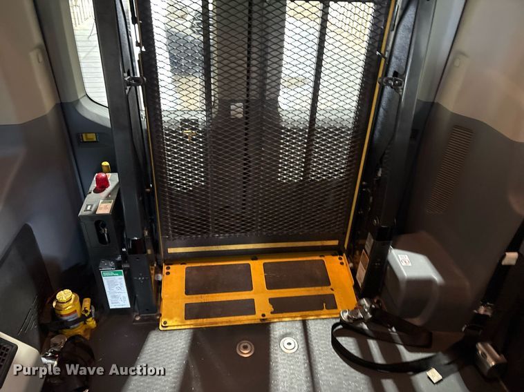 image for item DY0615 2017 Ford Transit shuttle bus