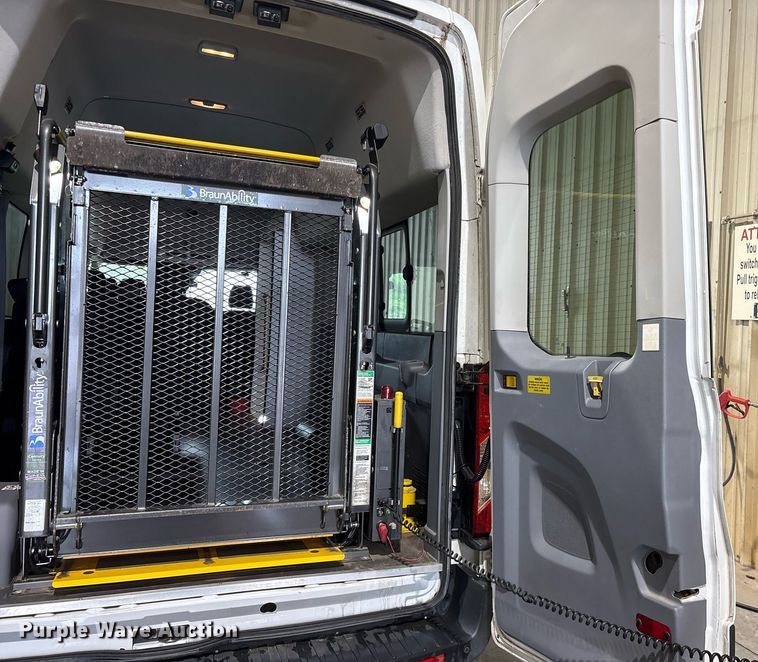 image for item DY0615 2017 Ford Transit shuttle bus