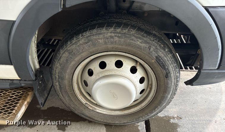 image for item DY0615 2017 Ford Transit shuttle bus