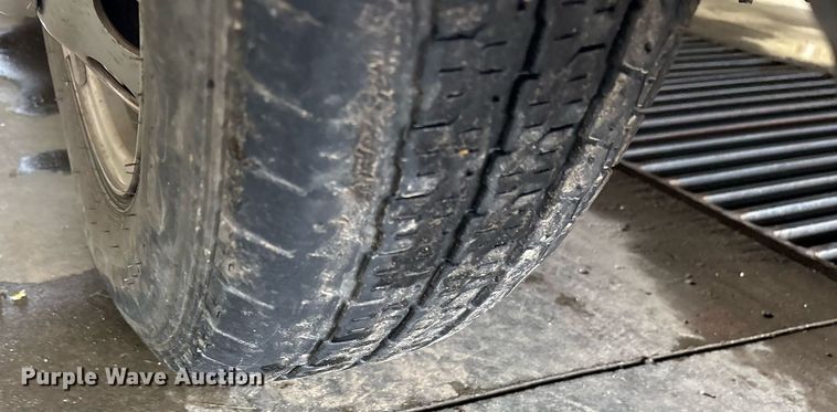 image for item DY0615 2017 Ford Transit shuttle bus