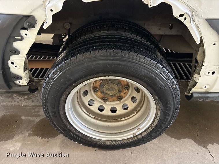 image for item DY0615 2017 Ford Transit shuttle bus