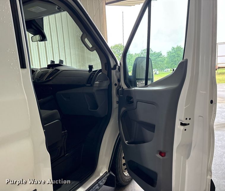 image for item DY0616 2017 Ford Transit shuttle bus