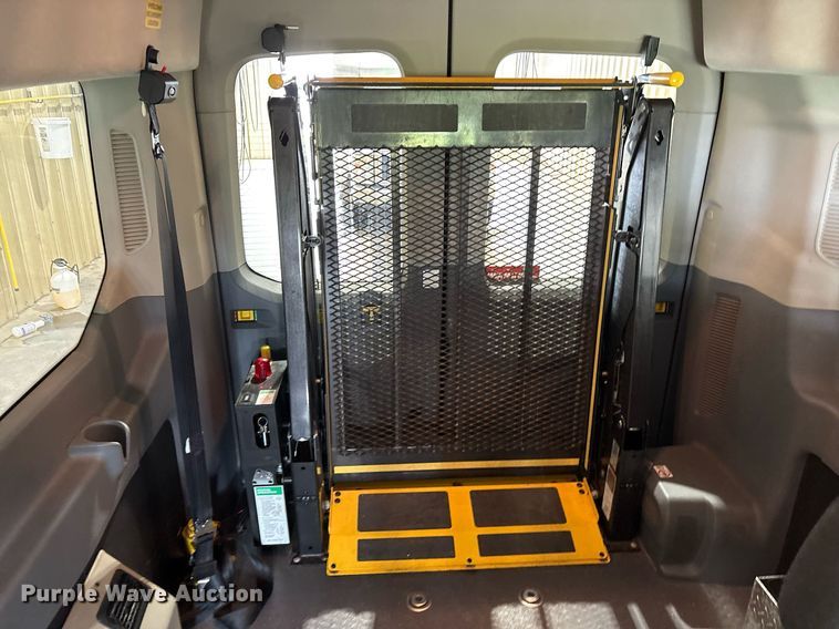 image for item DY0616 2017 Ford Transit shuttle bus