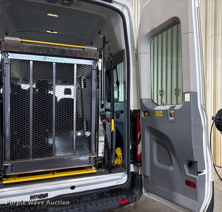 image for item DY0616 2017 Ford Transit shuttle bus