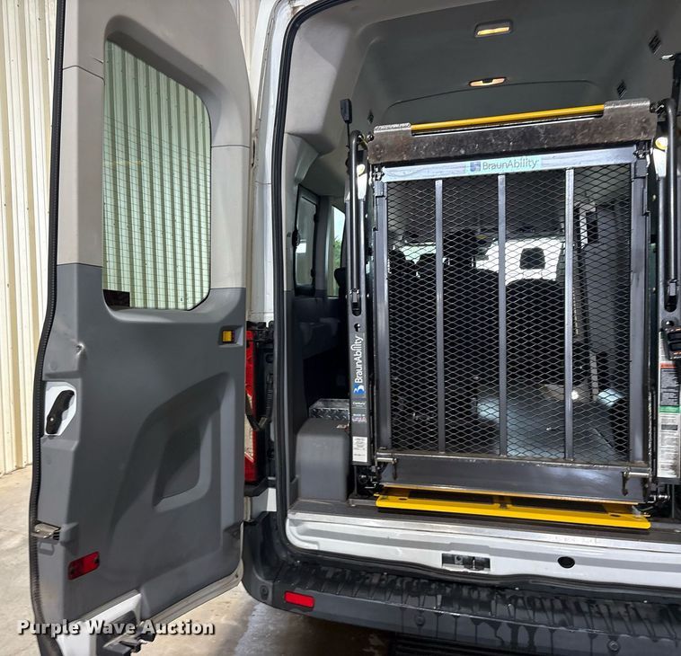 image for item DY0616 2017 Ford Transit shuttle bus