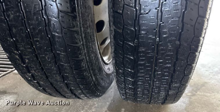 image for item DY0616 2017 Ford Transit shuttle bus