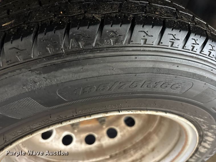 image for item DY0616 2017 Ford Transit shuttle bus