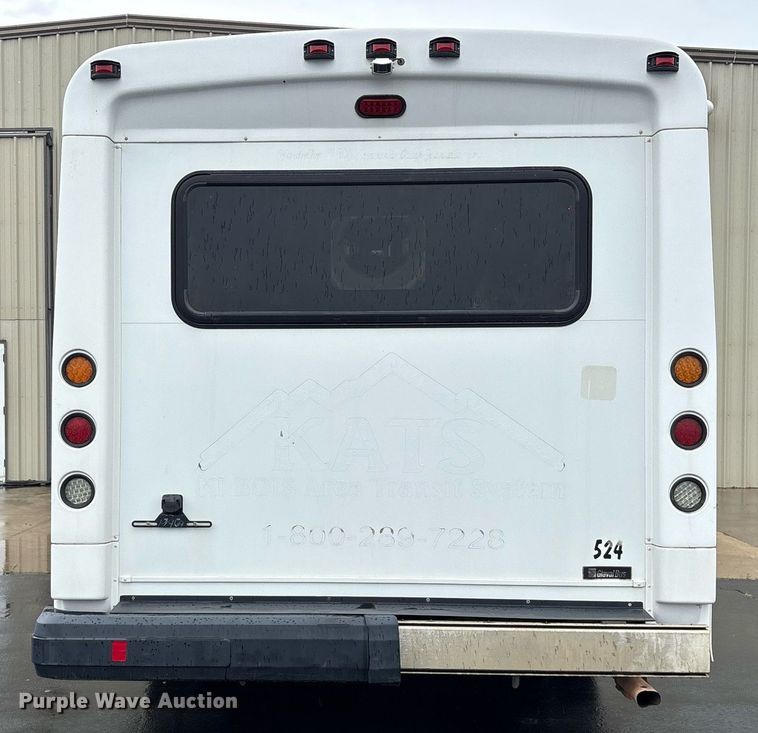 image for item DY0617 2016 Ford E450 shuttle bus