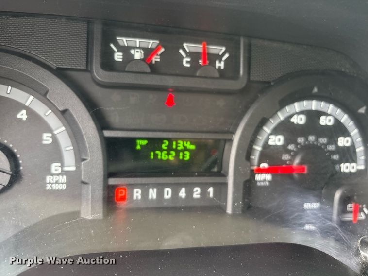 image for item DY0617 2016 Ford E450 shuttle bus