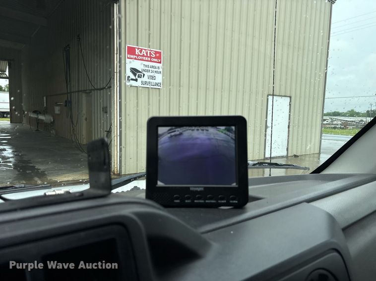 image for item DY0617 2016 Ford E450 shuttle bus