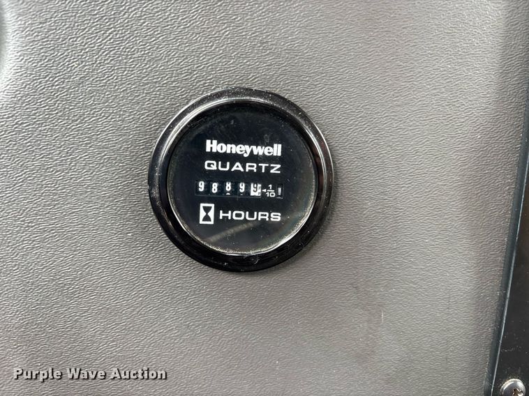 image for item DY0617 2016 Ford E450 shuttle bus