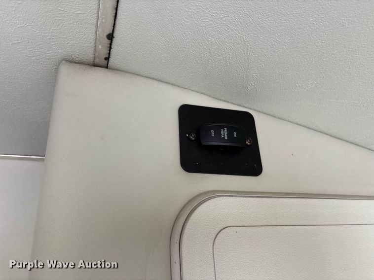 image for item DY0617 2016 Ford E450 shuttle bus