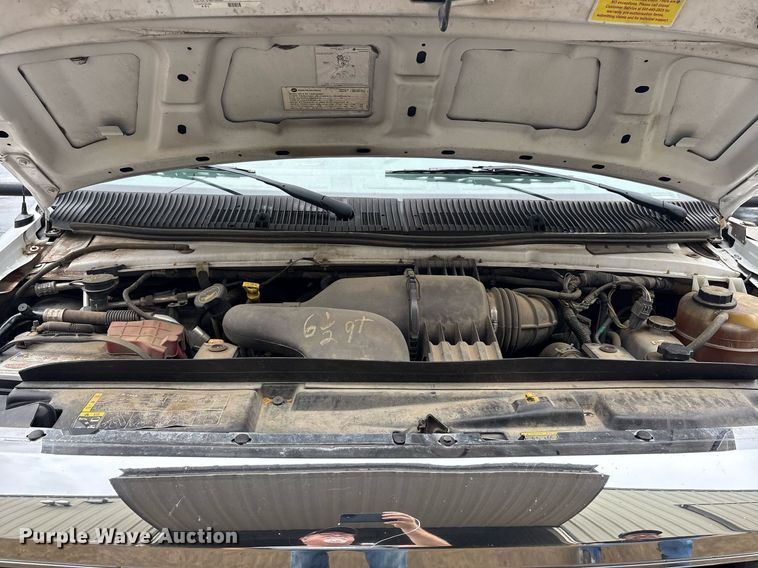image for item DY0617 2016 Ford E450 shuttle bus
