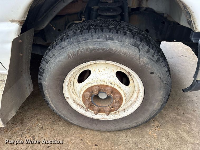 image for item DY0617 2016 Ford E450 shuttle bus