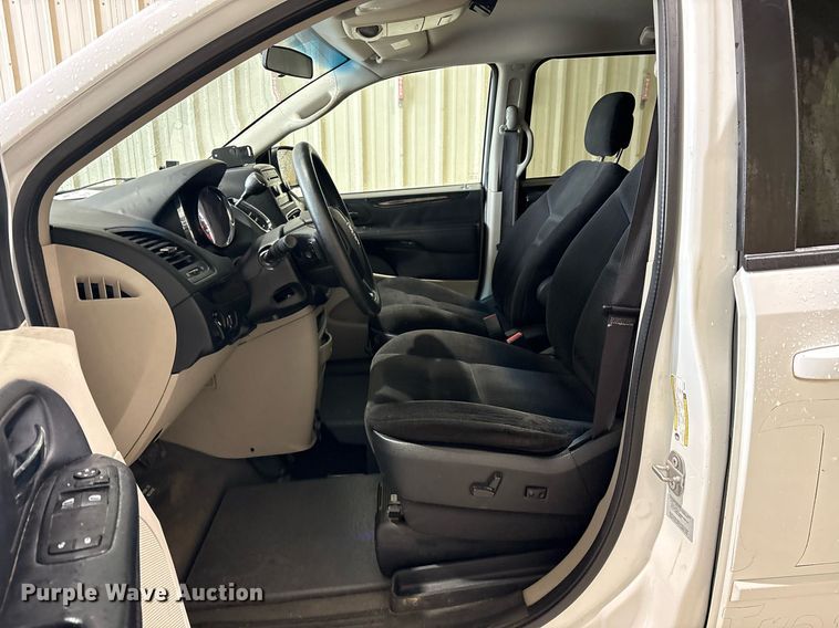 image for item DY0619 2016 Dodge Grand Caravan handicap accessible van