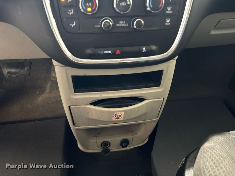 image for item DY0619 2016 Dodge Grand Caravan handicap accessible van