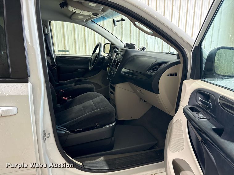 image for item DY0619 2016 Dodge Grand Caravan handicap accessible van