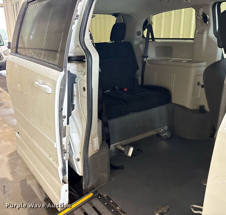 image for item DY0619 2016 Dodge Grand Caravan handicap accessible van
