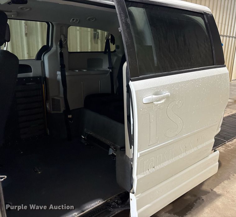image for item DY0619 2016 Dodge Grand Caravan handicap accessible van